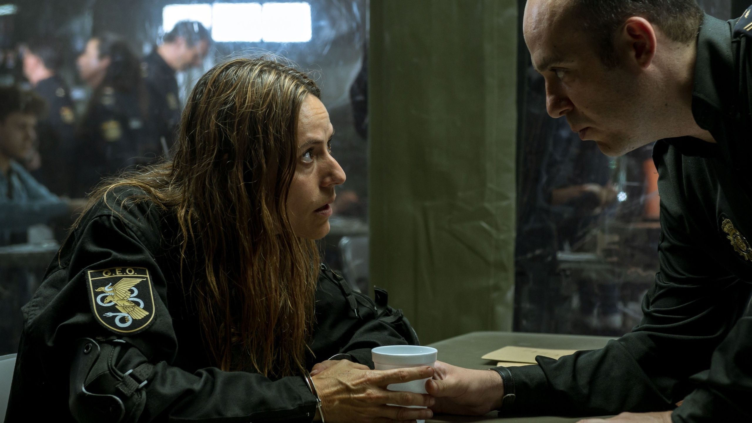 Netflix's 2-Part Crime Thriller Was So Good, It Got 3 Extra Seasons & Multiple Spinoffs